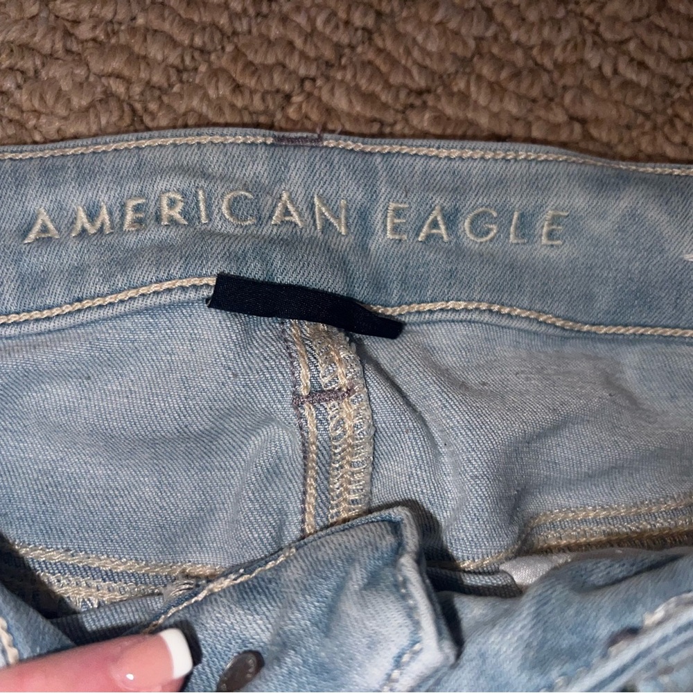 American Eagle Outfitters Light Wash Skinny Frayed Jeans - Picture 2 of 3